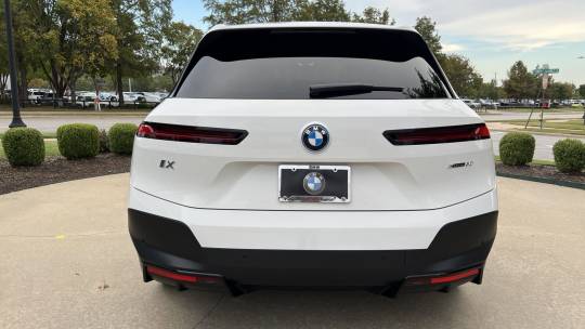 2025 BMW iX
