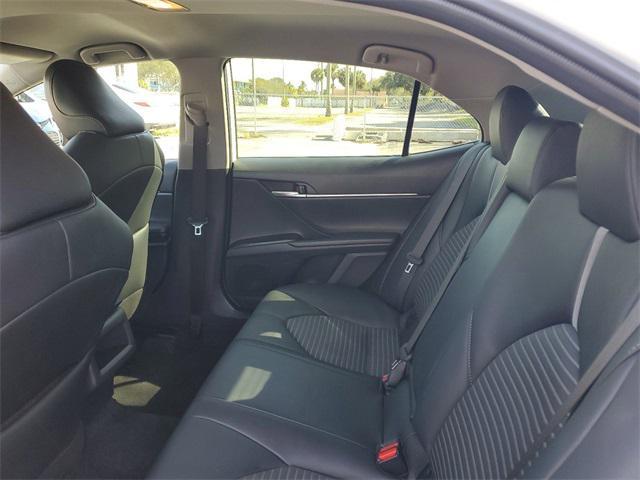 2024 toyota camry se