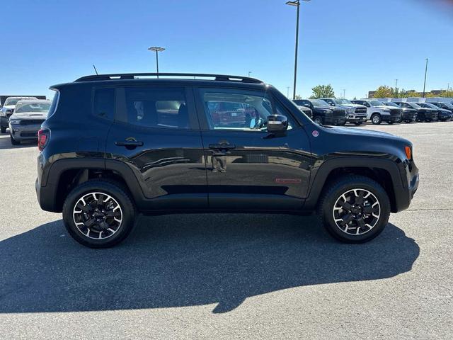 2023 jeep renegade trailhawk