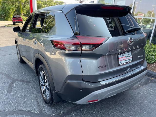 2021 nissan rogue sv