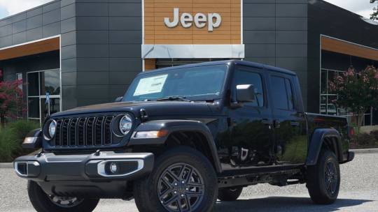 2024 Jeep Gladiator sport s