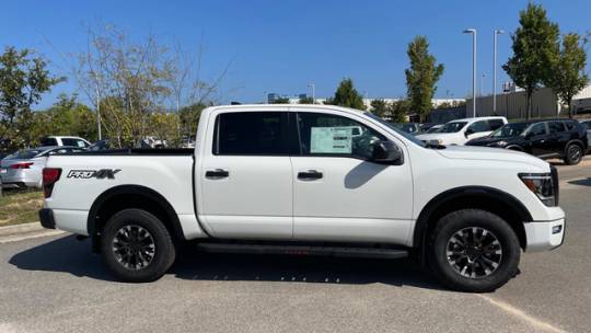 2024 Nissan Titan pro-4x