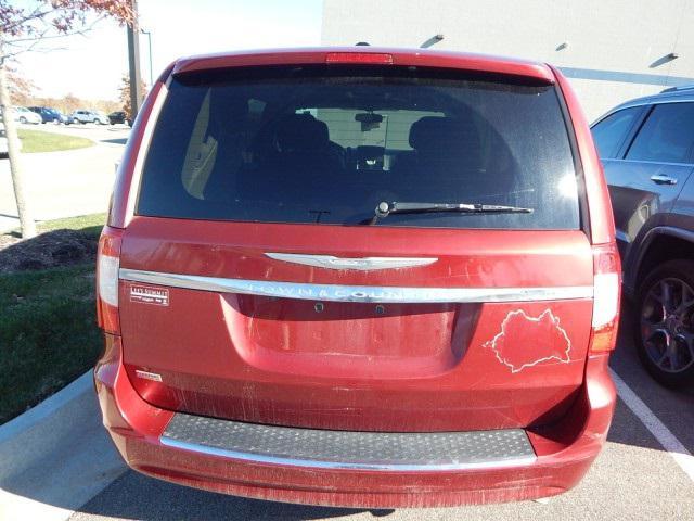 2015 chrysler town & country touring