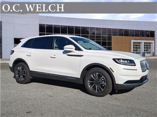 2023 Lincoln Nautilus standard