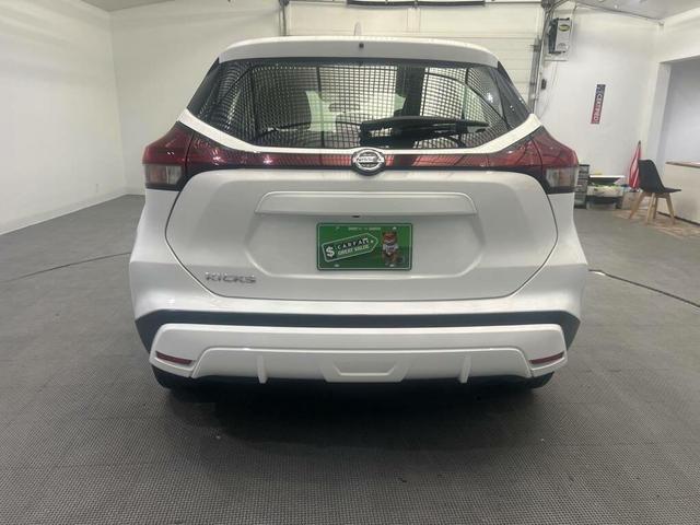 2021 nissan kicks s