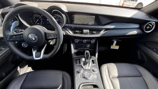 2024 Alfa Romeo Stelvio