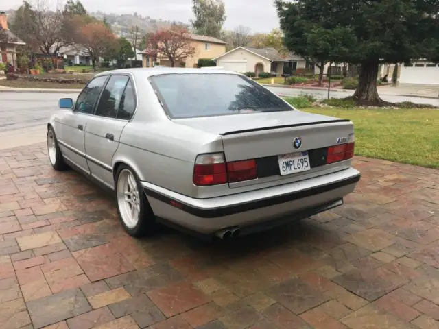 bmw m5 * no reserve *