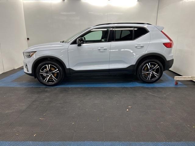 2024 volvo xc40 b5 core