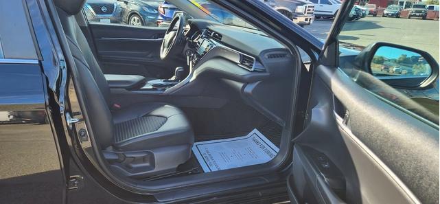 2020 toyota camry se
