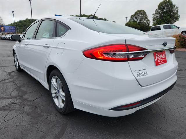 2018 ford fusion se
