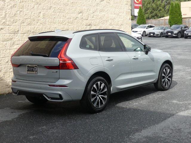 2024 volvo xc60 b5 plus dark theme