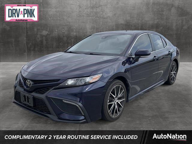 2022 toyota camry se