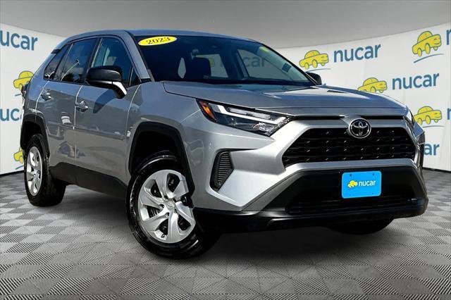 2023 toyota rav4 le