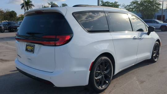 2024 Chrysler Pacifica