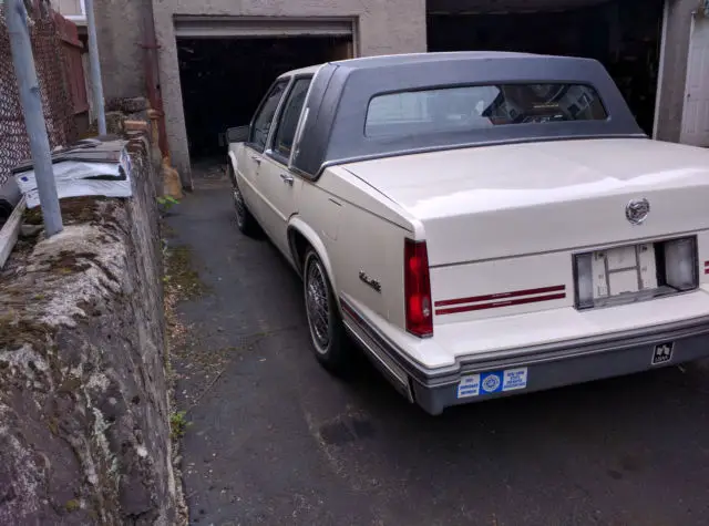 1988 caddilac sedan deville
