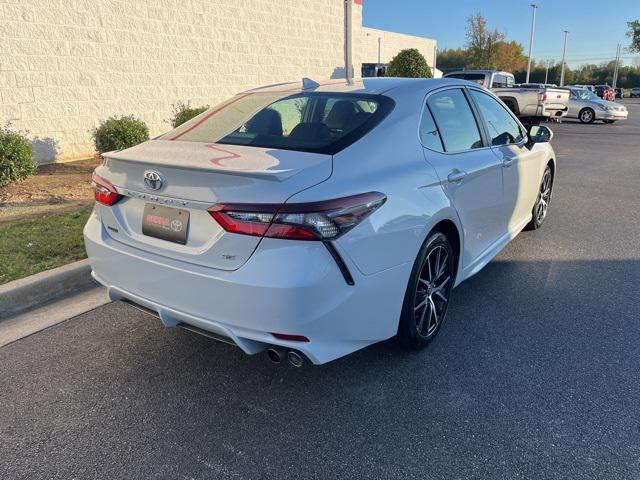 2023 toyota camry se