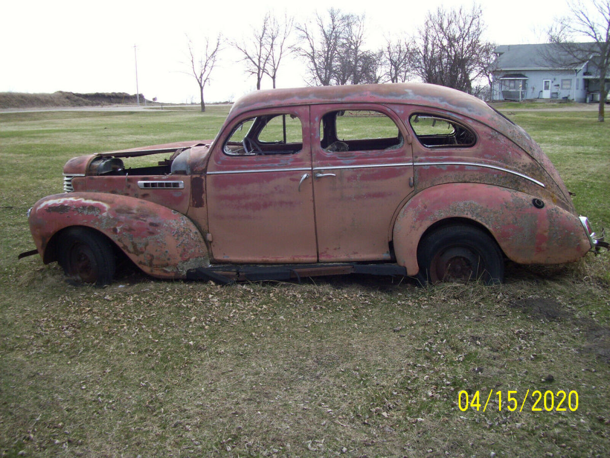 1939 desoto sedan car - suicide doors - barn find rough & rusty - parts/project