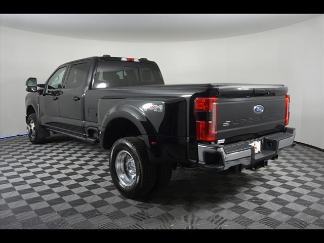 2023 ford f-350 lariat