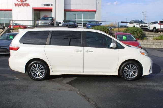 2018 toyota sienna xle