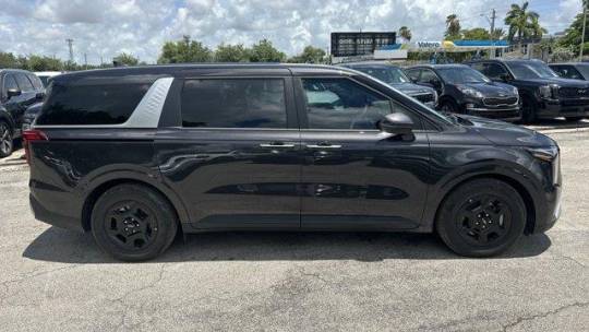 2025 Kia Carnival