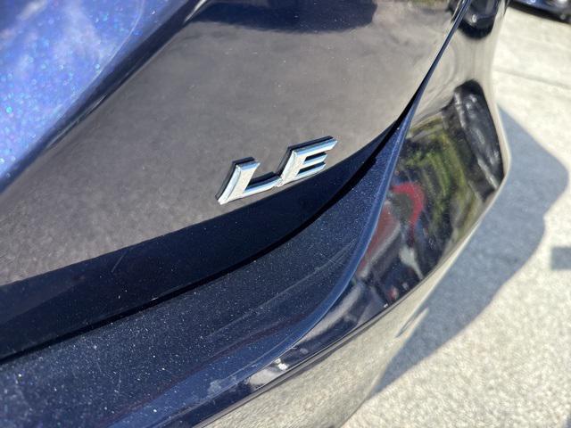 2022 toyota camry le