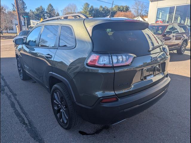 2021 jeep cherokee latitude lux