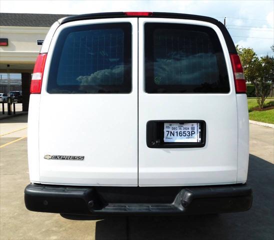 2017 chevrolet express 2500 work van