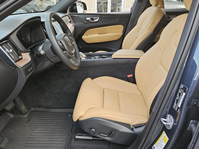 2024 volvo xc60 recharge plug-in hybrid t8 ultimate dark theme