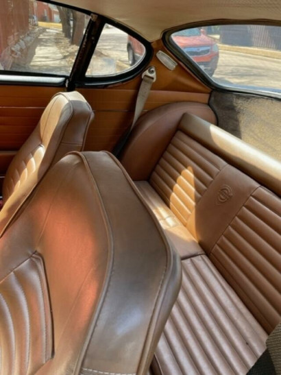 volvo p1800
