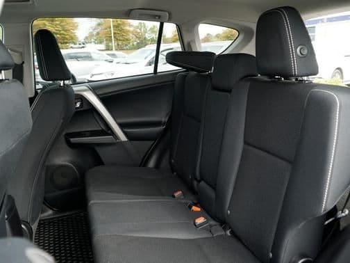 2018 toyota rav4 in canton, michigan