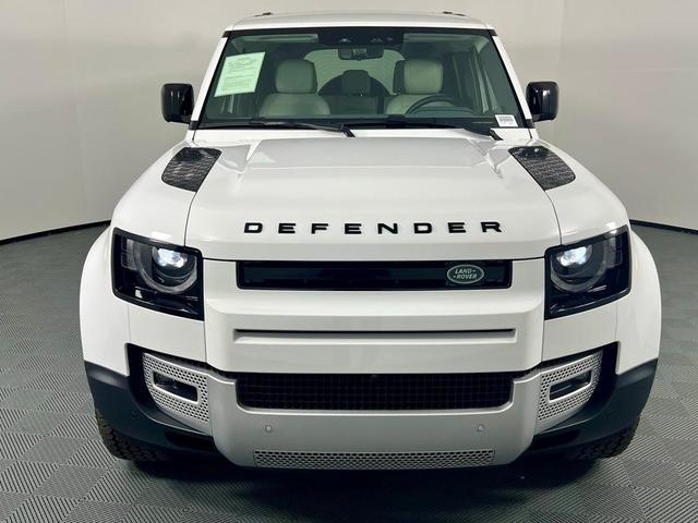 2024 land rover defender p300