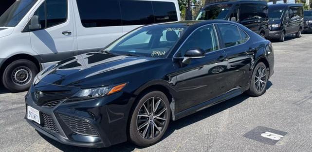 2024 toyota camry se