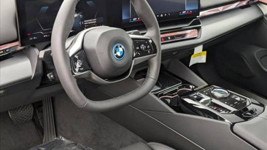 2024 BMW i5