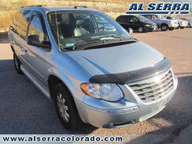 2005 chrysler town & country touring in colorado springs, co