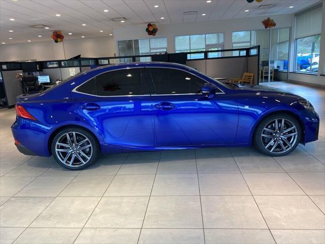 2018 lexus is 300 base