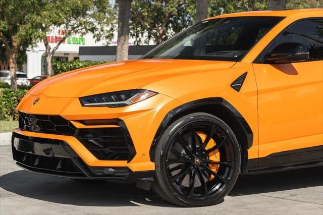 2022 lamborghini urus awd
