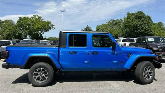 2024 Jeep Gladiator