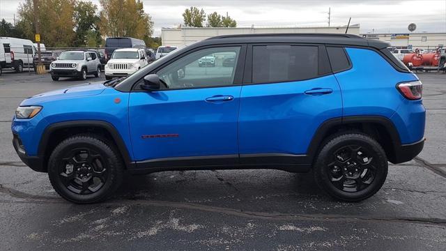 2023 jeep compass trailhawk