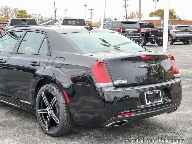 2021 chrysler 300 touring