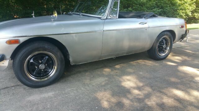 mgb mg - new tires - fully serviced - new brakes