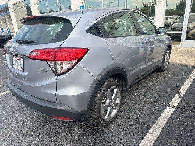 2022 honda hr-v lx