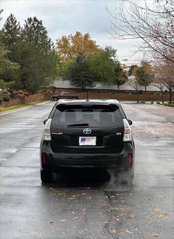 2013 toyota prius v two