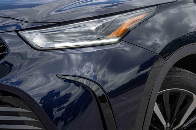 2021 toyota highlander xse