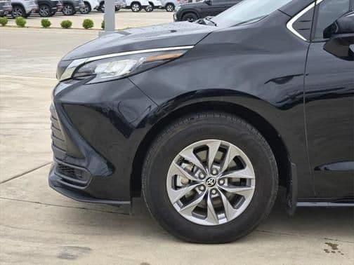 2022 toyota sienna le in oklahoma city, oklahoma