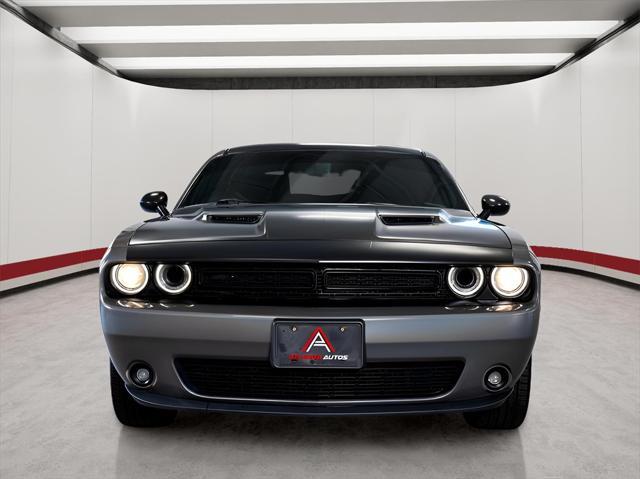 2021 dodge challenger sxt