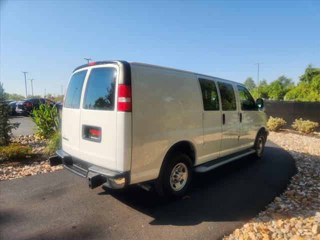 2022 chevrolet express 2500 work van