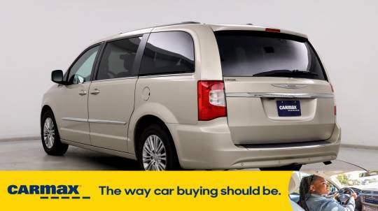 2015 Chrysler Town & Country