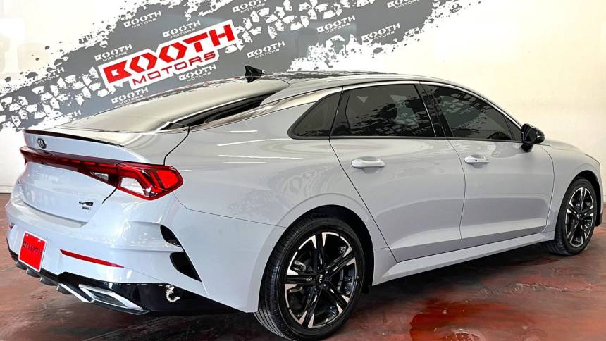 2021 kia k5 gt-line