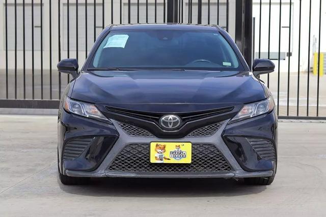 2020 toyota camry se