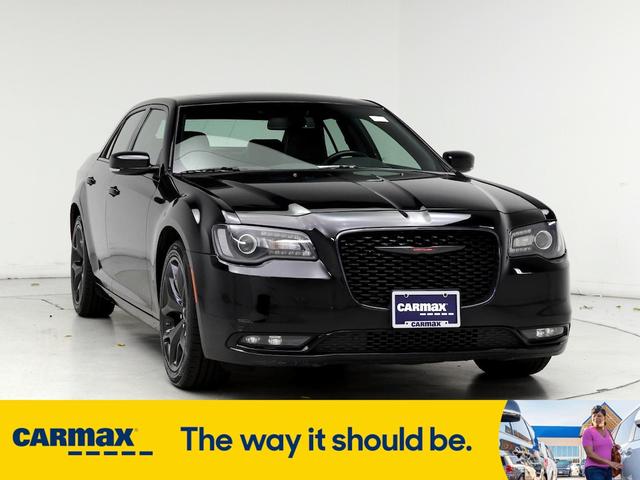 2022 chrysler 300 s